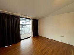 Charlton 27 (D19), Terrace #561584291